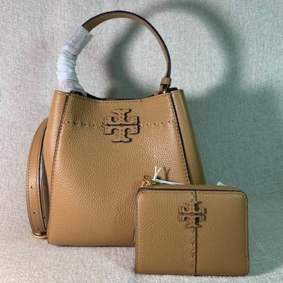 Tory Burch McGraw Tiramisu Tan Leather Small Bucket Tote/Crossbody Bag + Wallet - Picture 2 of 15